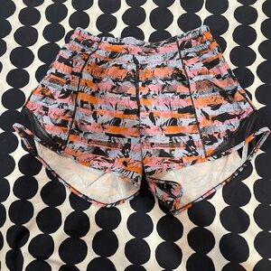 Lululemon Patterned Hotty Hot Running Short, size 2, inseam 4”